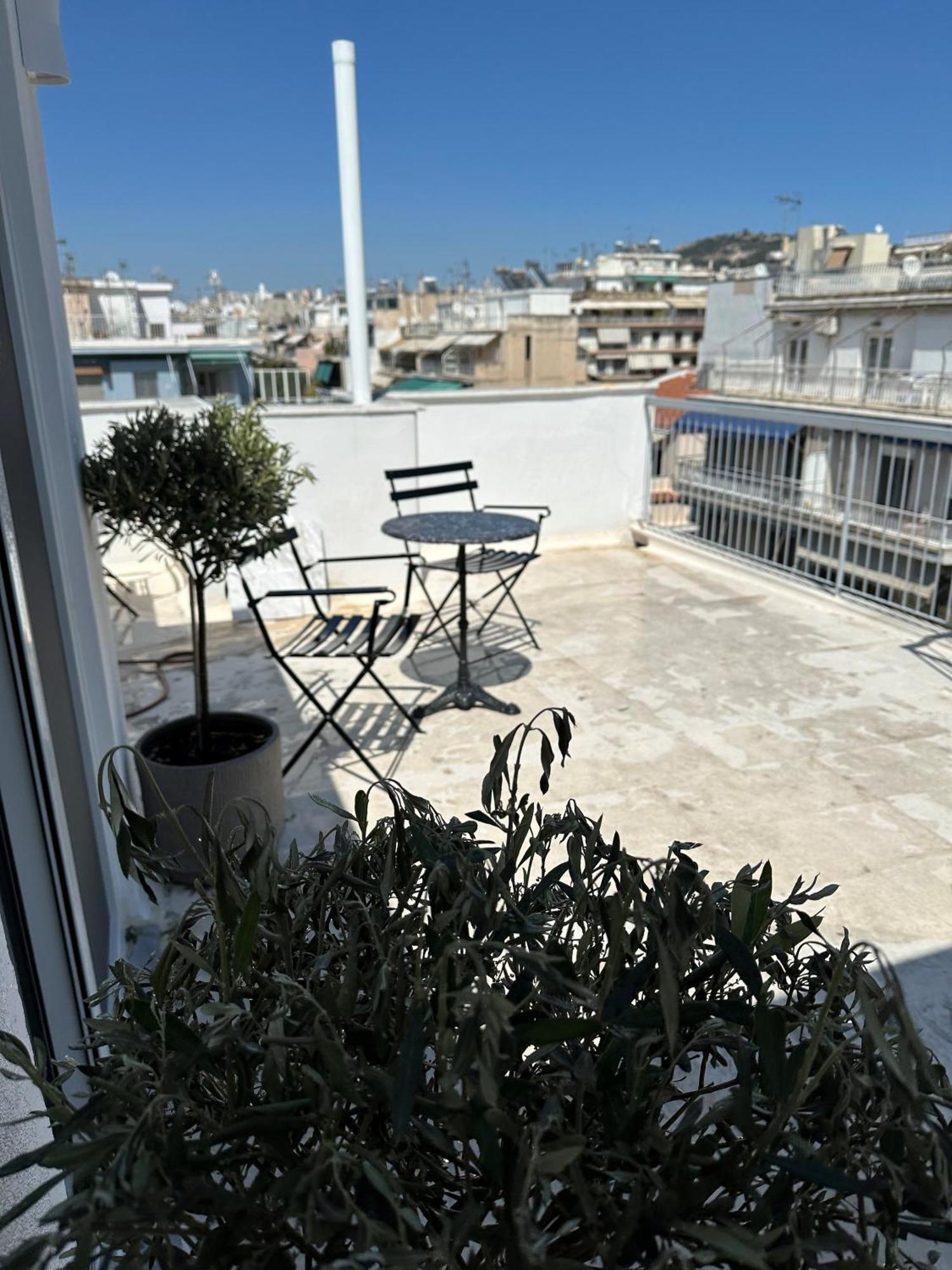 Graffiti Roof Apartment Атина Екстериор снимка