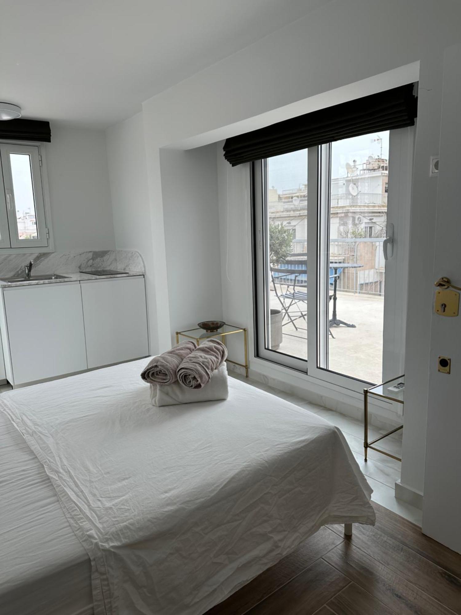 Graffiti Roof Apartment Атина Екстериор снимка